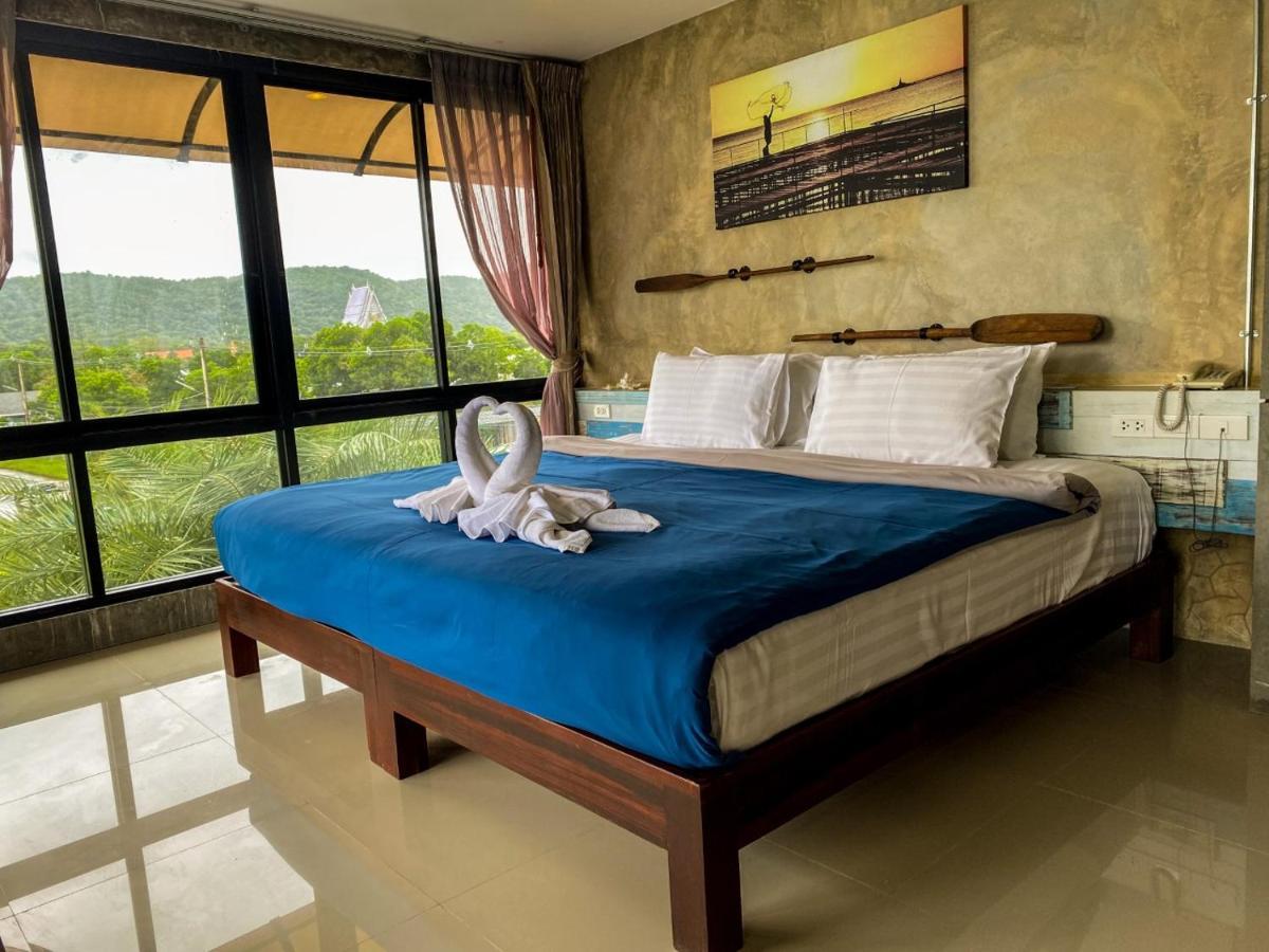 Windy Seaview Resort Pantai Chao Lao Bagian luar foto
