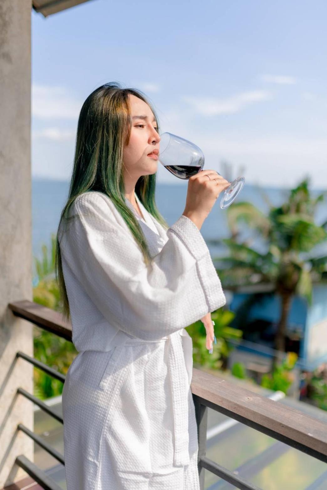 Windy Seaview Resort Pantai Chao Lao Bagian luar foto