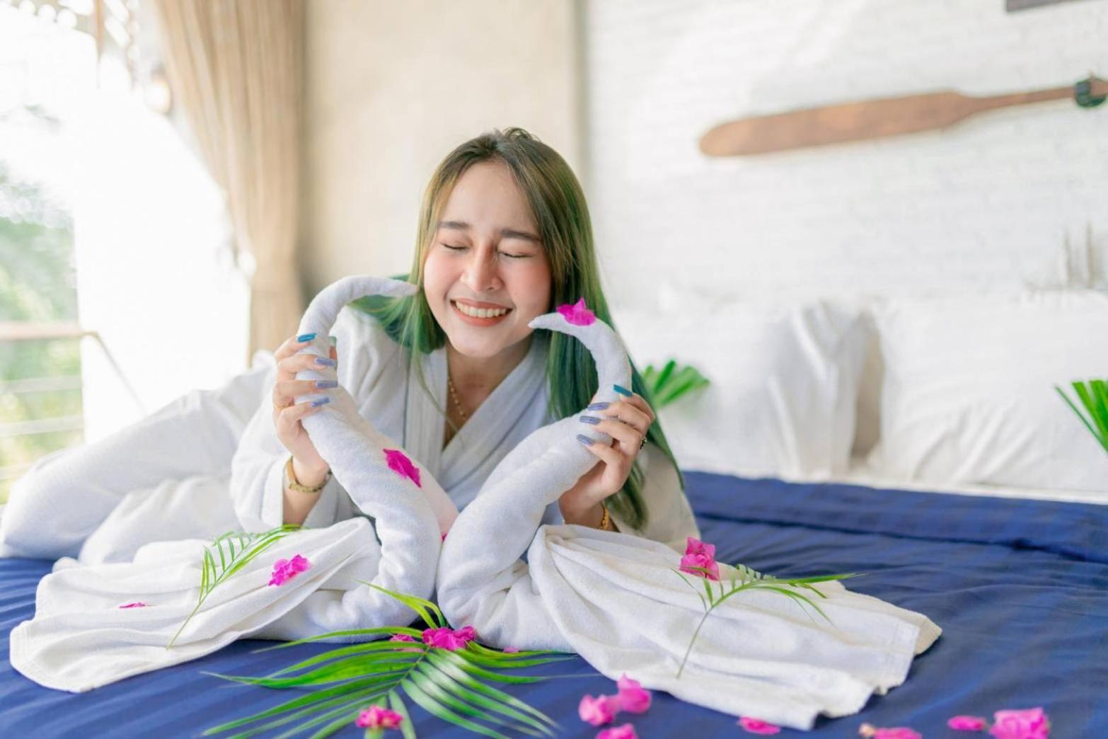 Windy Seaview Resort Pantai Chao Lao Bagian luar foto