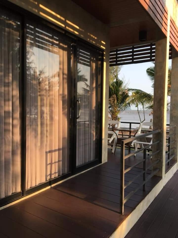 Windy Seaview Resort Pantai Chao Lao Bagian luar foto
