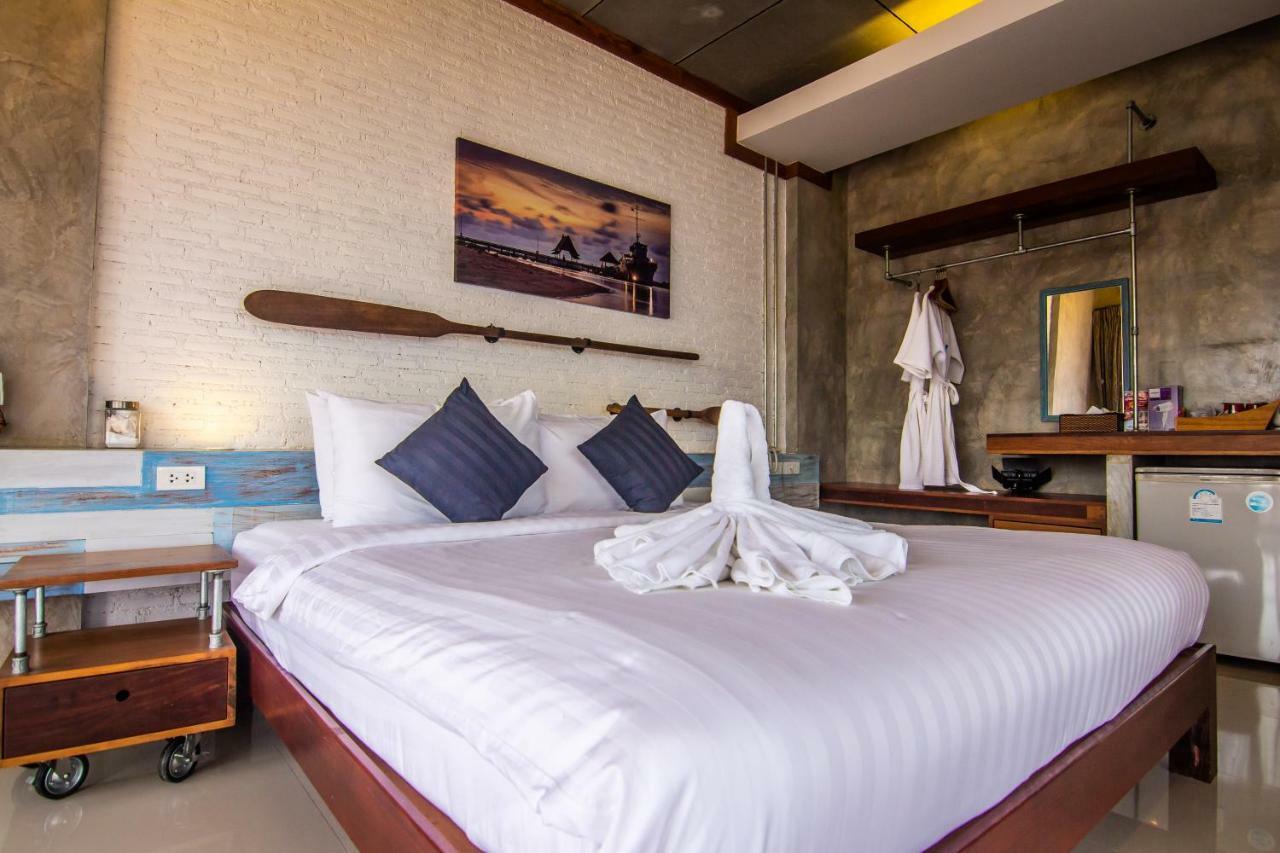 Windy Seaview Resort Pantai Chao Lao Bagian luar foto