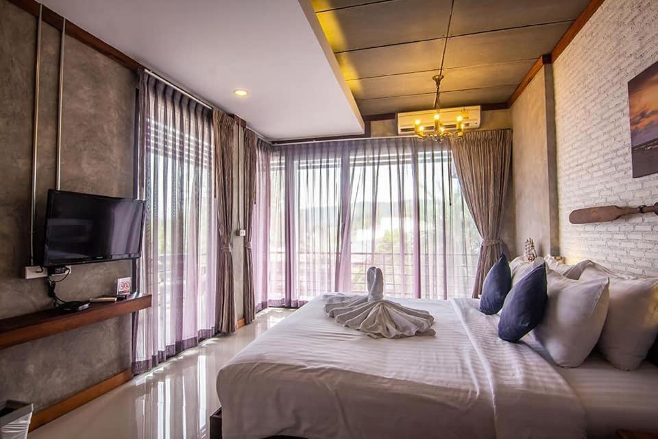 Windy Seaview Resort Pantai Chao Lao Bagian luar foto